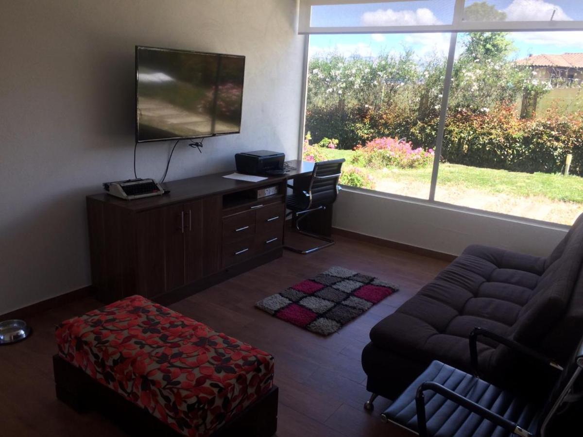 Casa El Pino Bed & Breakfast อกิตาเนีย ภายนอก รูปภาพ